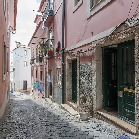 דירה Alfama 51 Duplex In The Heart Of Alfama *
